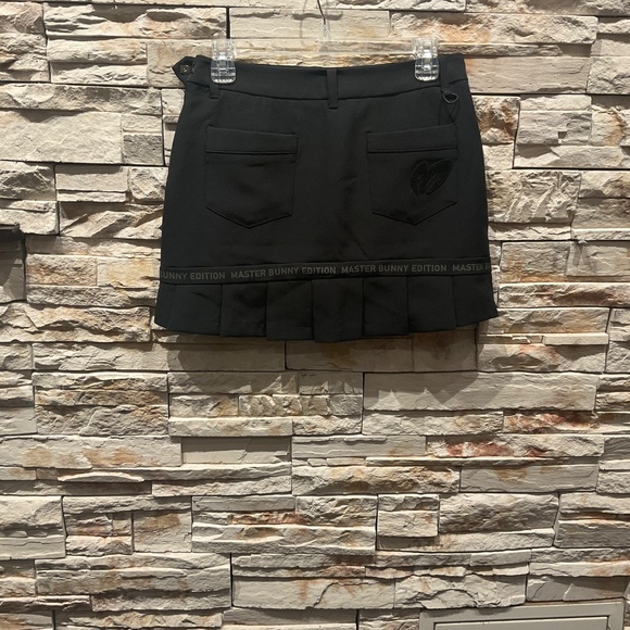 Master Bunny Edition  Women’s  Athletic Tennis  Skirt, Color Black, Size 4 - Picture 6 of 6